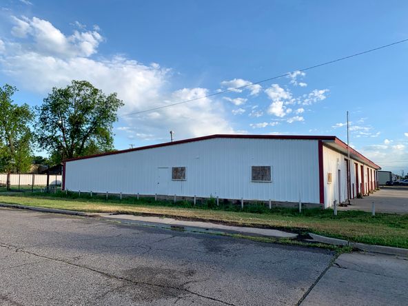 528 S 3rd St, Chickasha, OK 73018